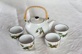 Teeset aus dem Fernen Osten: 1 Krug + 6 Schälchen, neuwertig