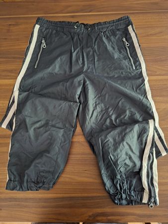 Regenhosehose 176 schwarz mit Streifen, 2 Taschen, RV Bein