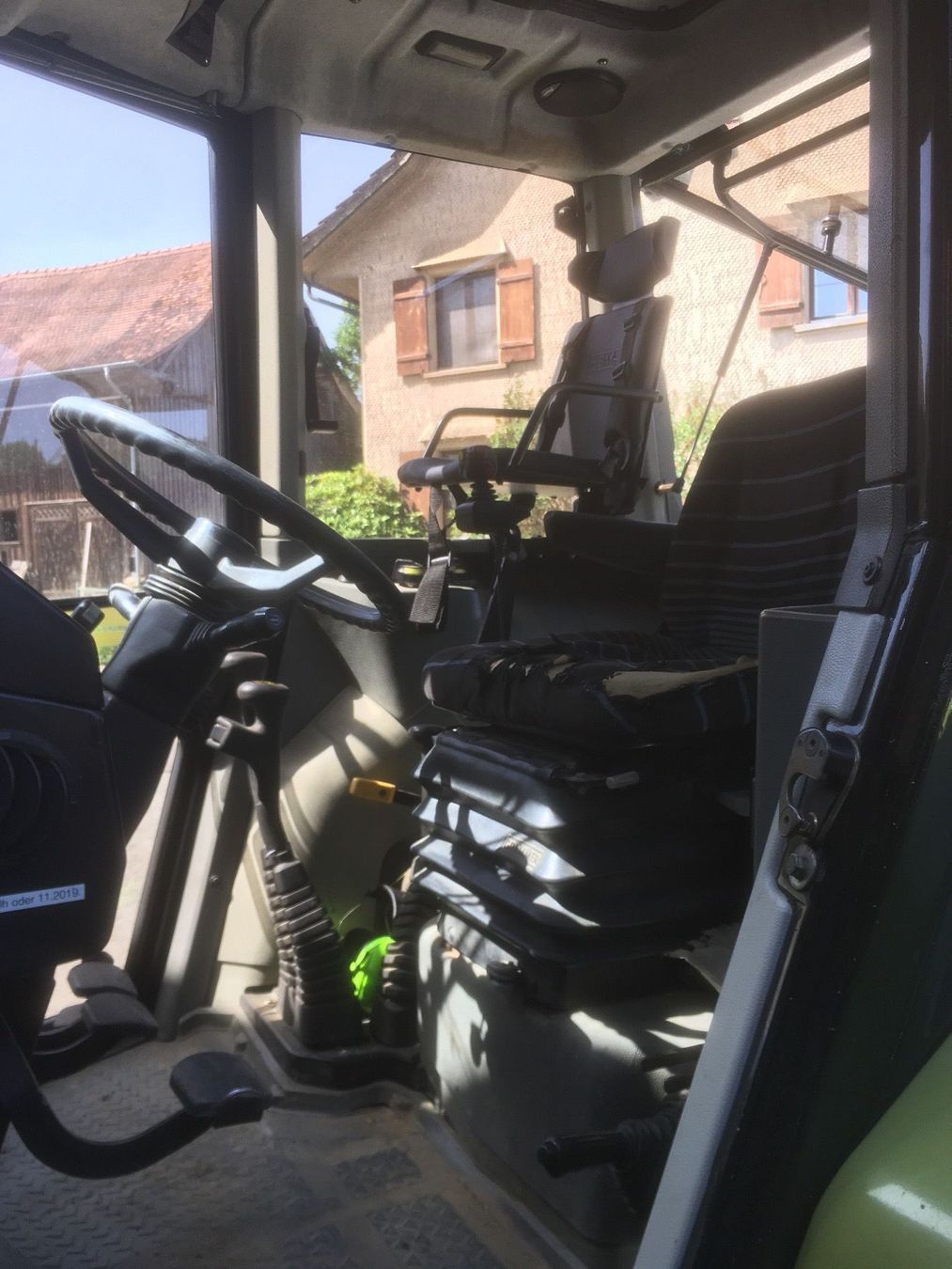 Traktoren: Traktor Kindersitz gefedert mit Kopfstütze – Neu und originalverpackt aus Lommis von gorenc-swiss 5