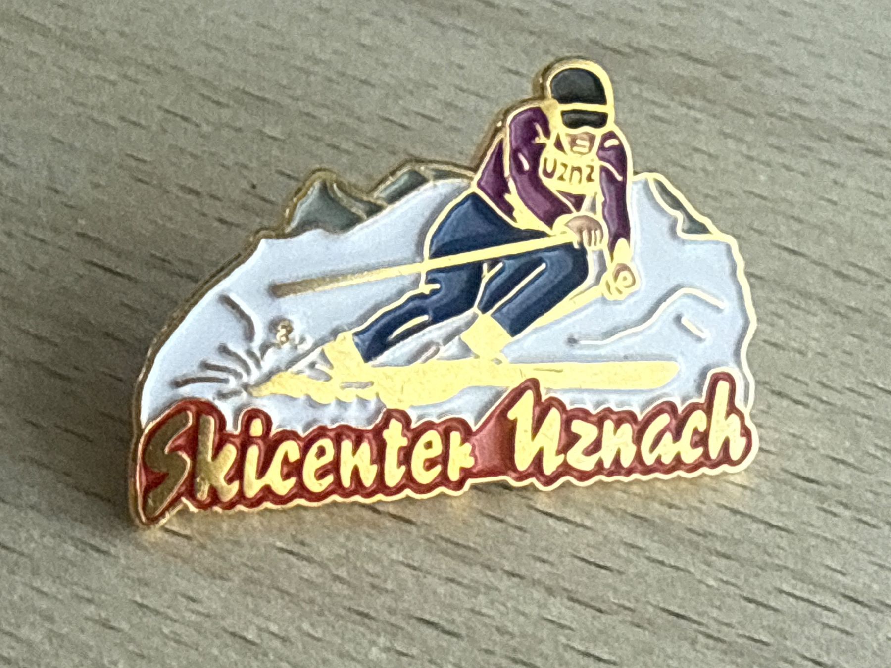 Plaketten & Abzeichen: Pin Skicenter Uznach – Gebraucht aus Glattbrugg von Schweigmatt