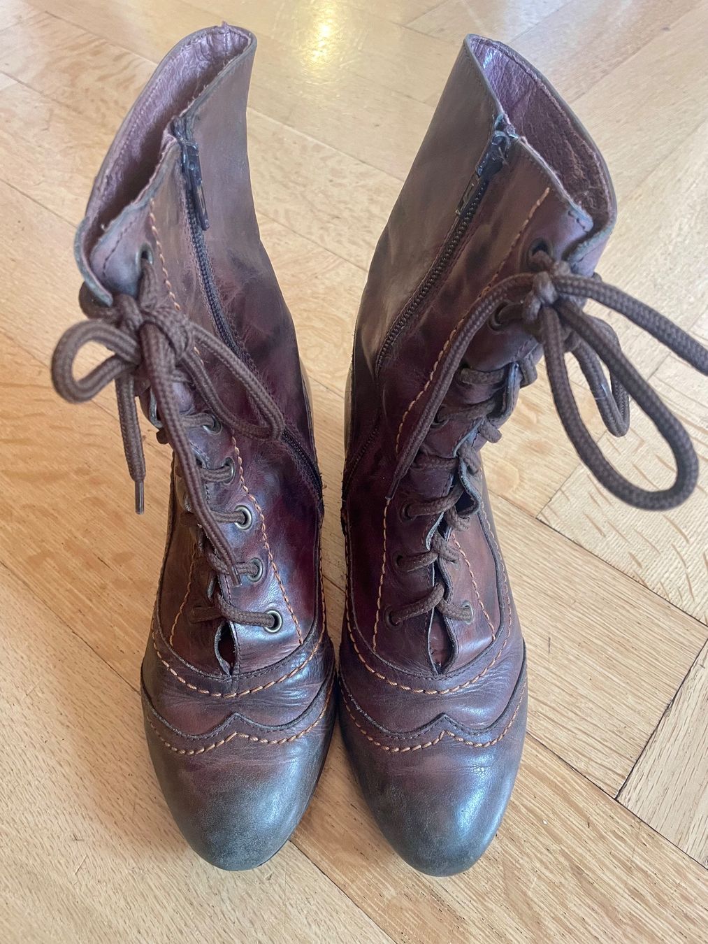 Damenschuhe: Stiefeletten Gr. 35 – Gebraucht aus Rickenbach BL von la-perla 1