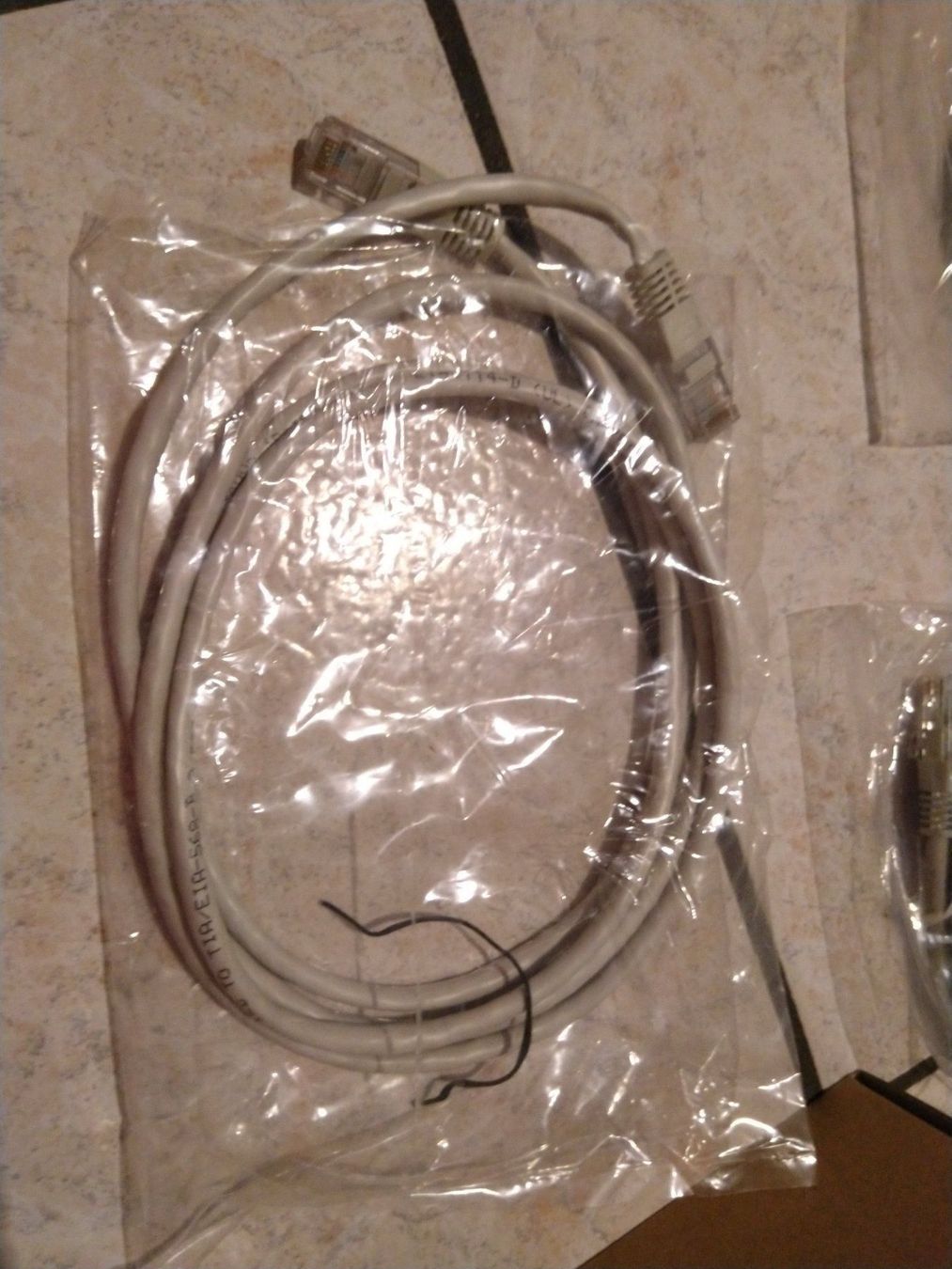 Câbles: cable LAN Ethernet – Neuf (Voir description) à Porza par tbch