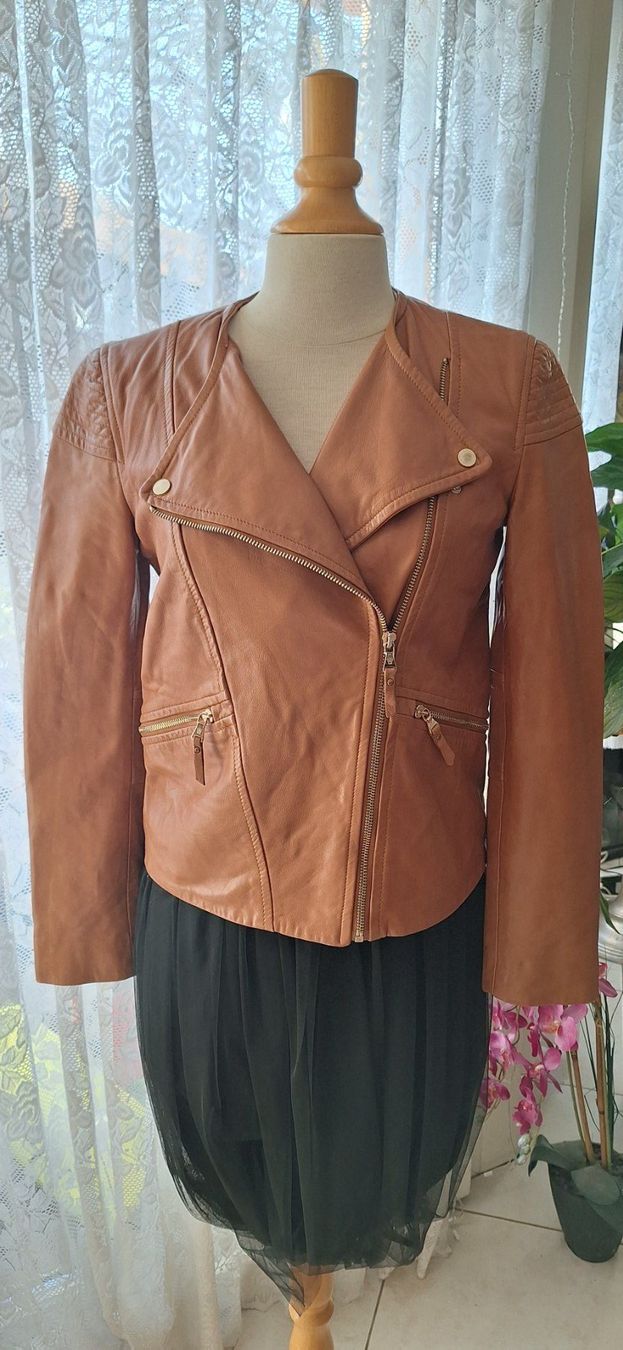 Massimo Dutti Giacche: Veste en cuir , Taille M – Usato da St-Triphon venduto da Jldr0