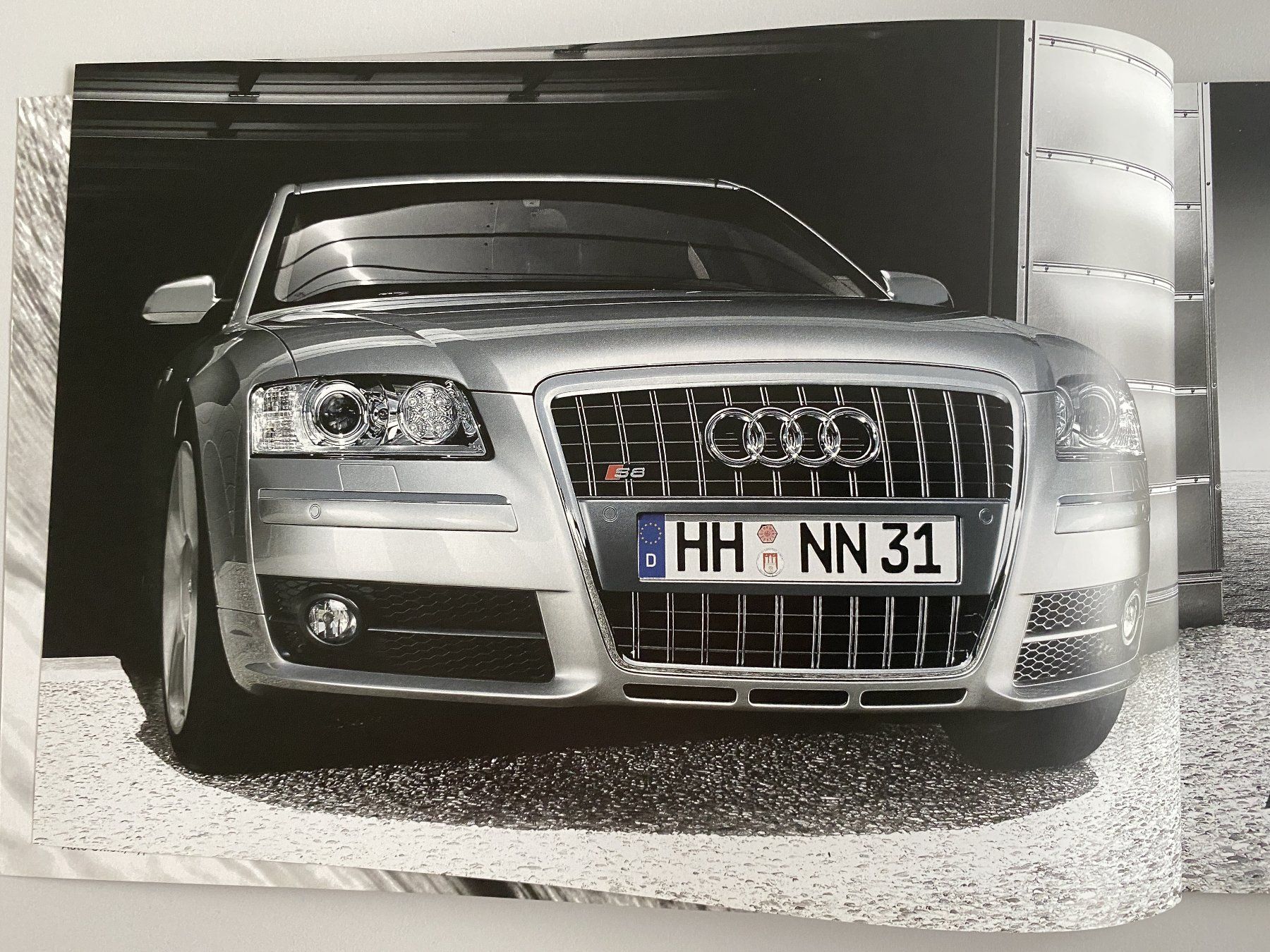 Riviste & Magazine: Audi S8 Magazin (04.2006) – Usato da Alpnach-Dorf venduto da Hess-Automobile 1