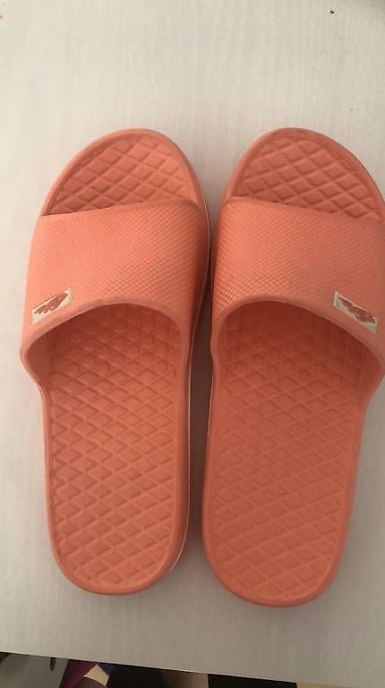 Scarpe da donna: Badesandalen Gr 36/37 – Usato da Oberbuchsiten venduto da etr_2jg5