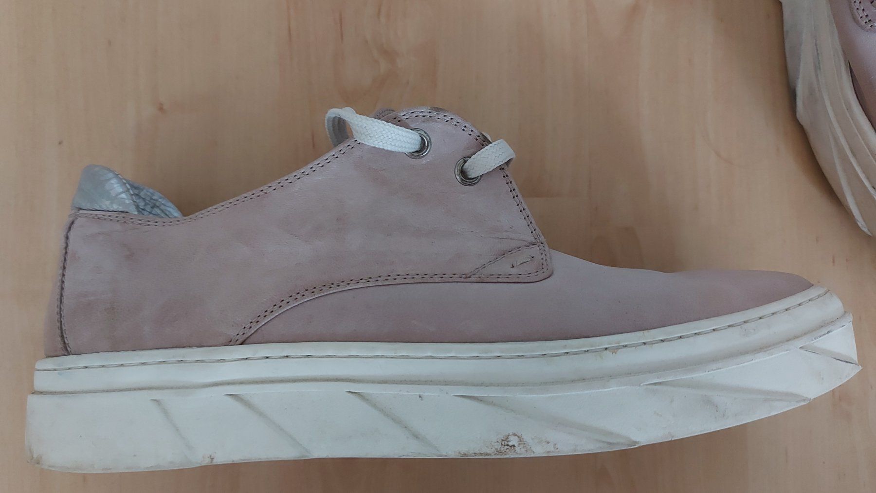 Adidas Scarpe da donna: Adidas Schuhe Altrosa gr.40 – Usato da Nebikon venduto da Draga25 6