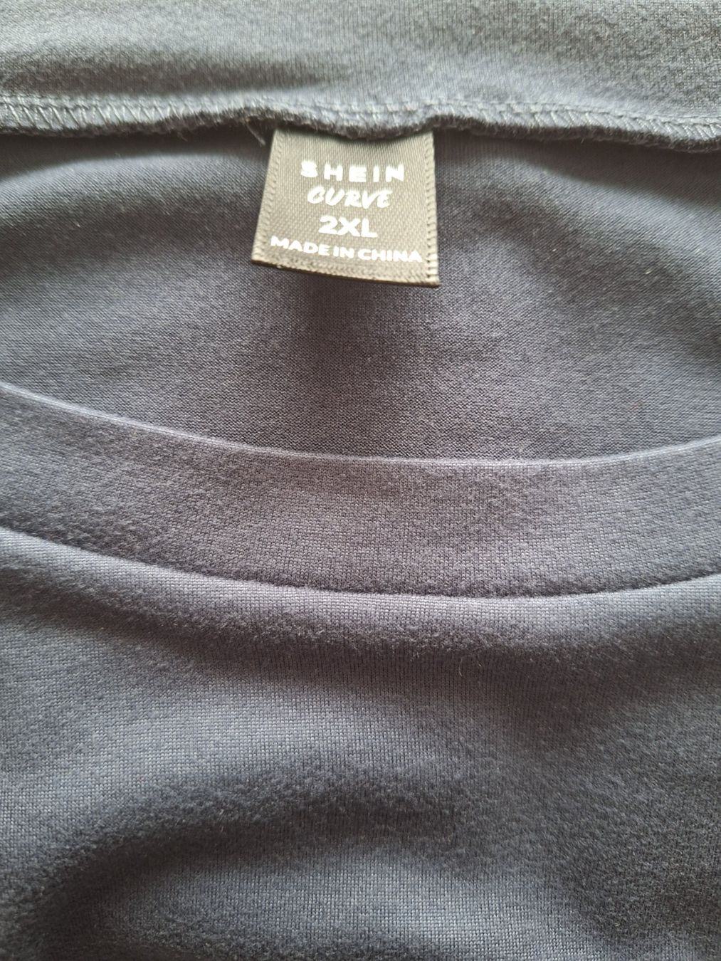 Shein T-shirt: T-shirt Shein, taille 2XL,  neuf – Nuovo (secondo la descrizione) da Lausanne venduto da anta-123 3