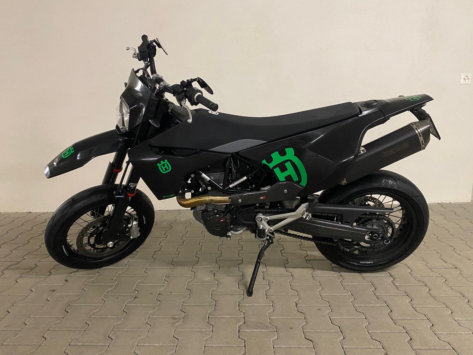 Husqvarna Strada: Husqvarna 701 Super Moto – Usato da Niederwil AG venduto da Debi_01 3