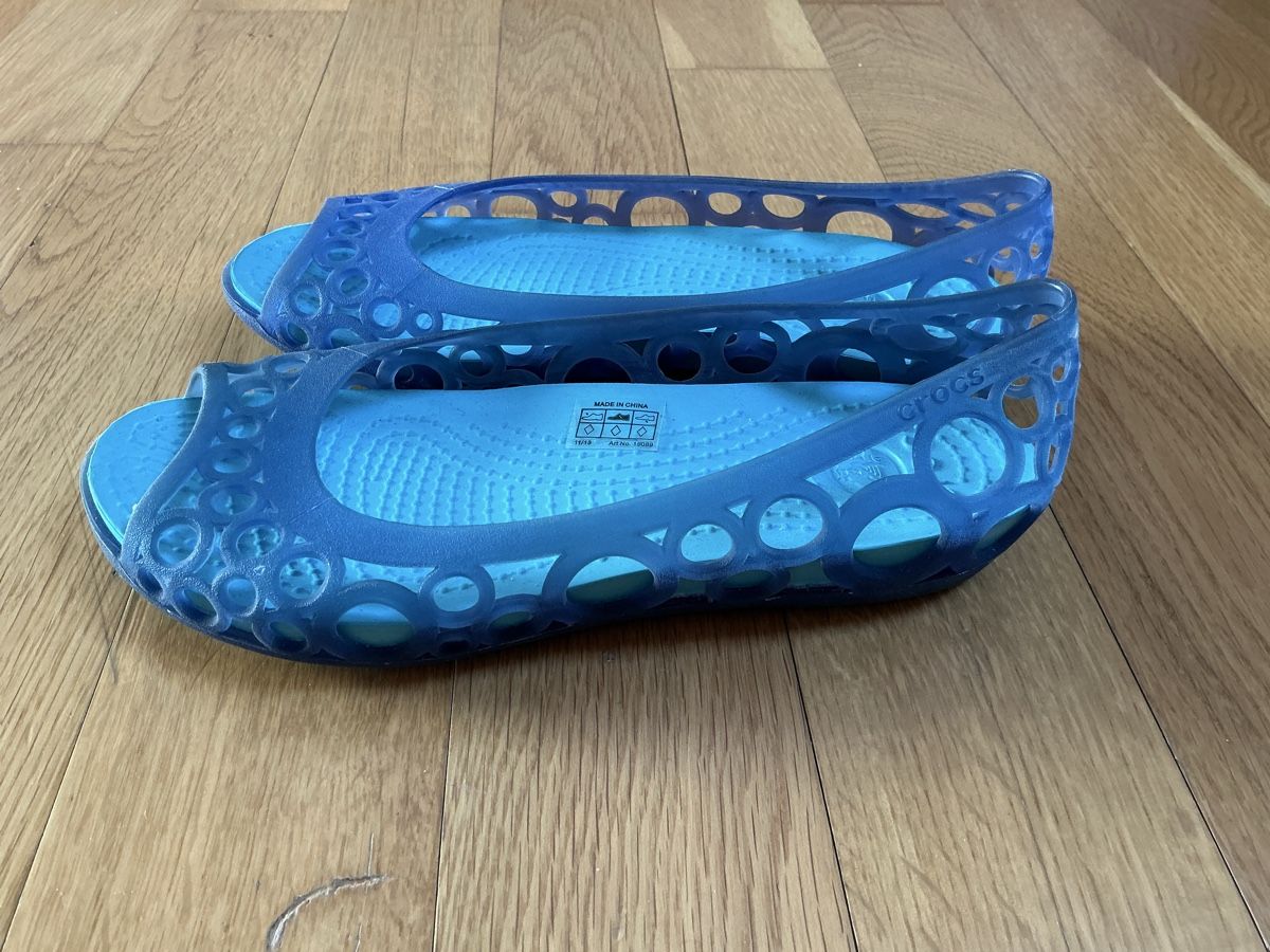 Scarpe per ragazze: 2 PAAR CROCS GR. 32 (ORIGINAL) – Usato da Volketswil venduto da rainbow6561 4