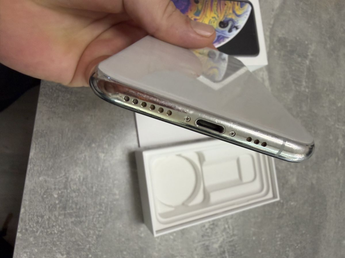 Apple Handys / Smartphones: Apple iPhone XS 64GB Silber  – Gebraucht aus Herzogenbuchsee von ioa_zcm6 4