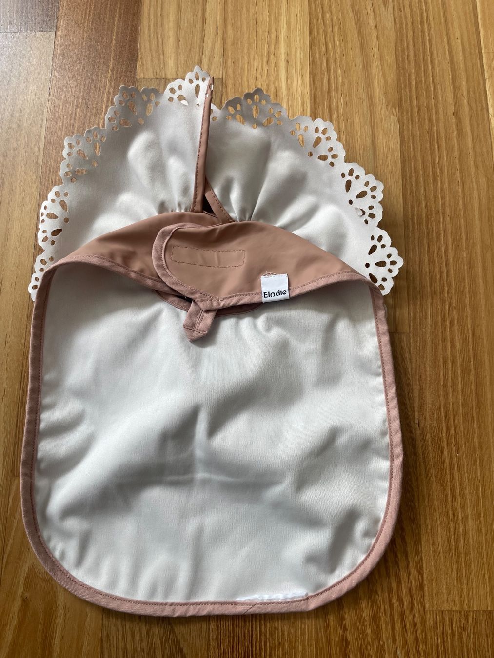Pasti del neonato: Elodie Lätzchen Mädchen Rosa – Usato da Buchs SG venduto da VintageHomeCH 1
