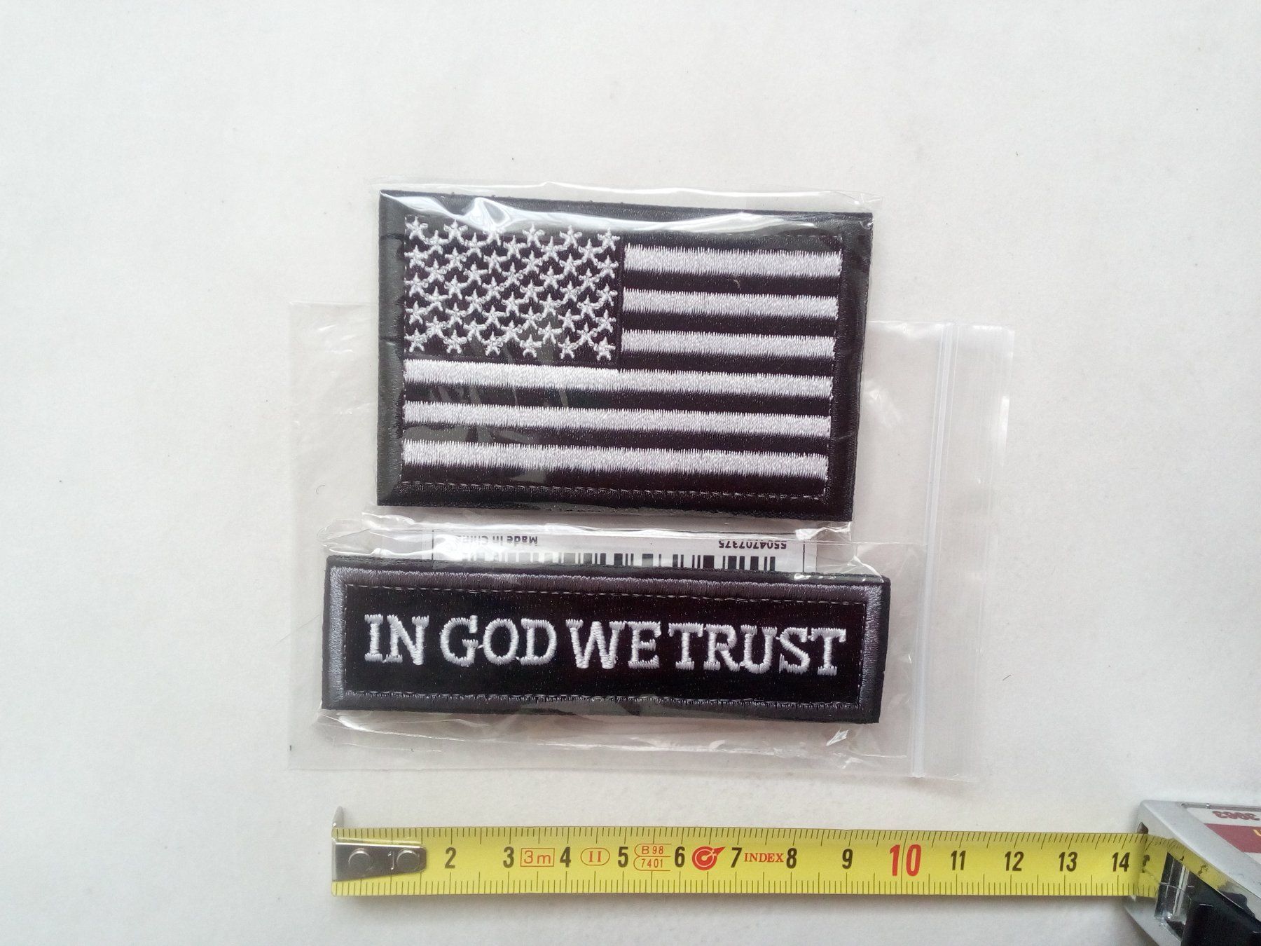 Placchette & Badge: US-Army; <Auf Gott vertrauen wir>, Patch 2er Set – Nuovo e nell'imballaggio originale da Igis venduto da lebi