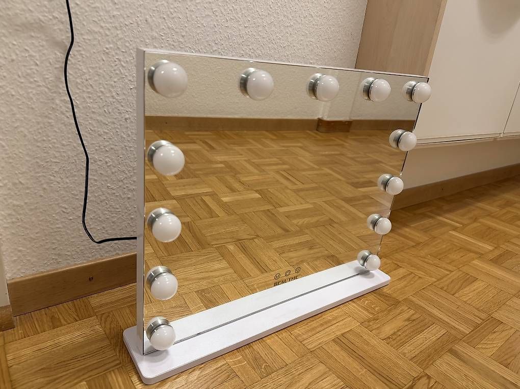 Spiegel: Miroir de maquillage à Led – Gebraucht aus Les Avanchets von VV_75 2