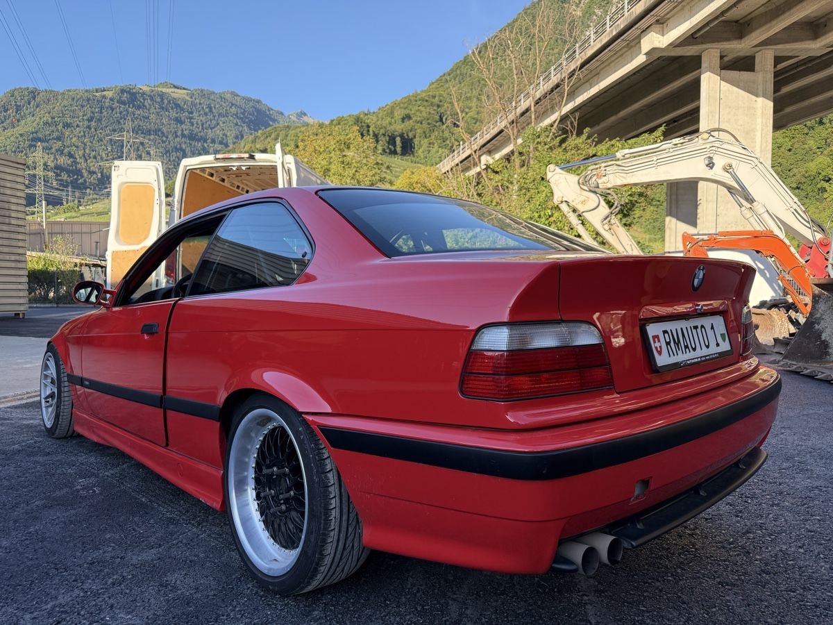 BMW Automobili: Bmw M3 3.0 E36 – Usato da Corseaux venduto da RGS.26 5