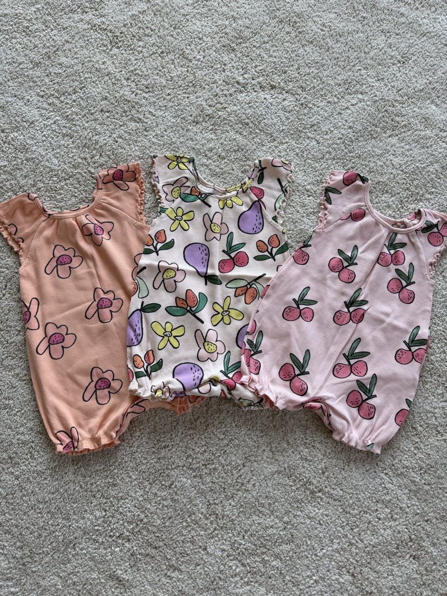 Next Pagliaccetti: Next ROMPERS 3 PACK - Jumpsuit - pink fruit Grösse 68 – Usato da Zugerberg venduto da jea_j88v