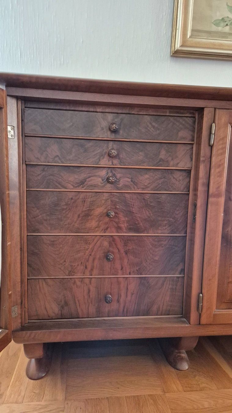 Buffets: Antikes Nussbaum Buffet ca. 100 Jährig – D'occasion à Neftenbach par Nefti 3
