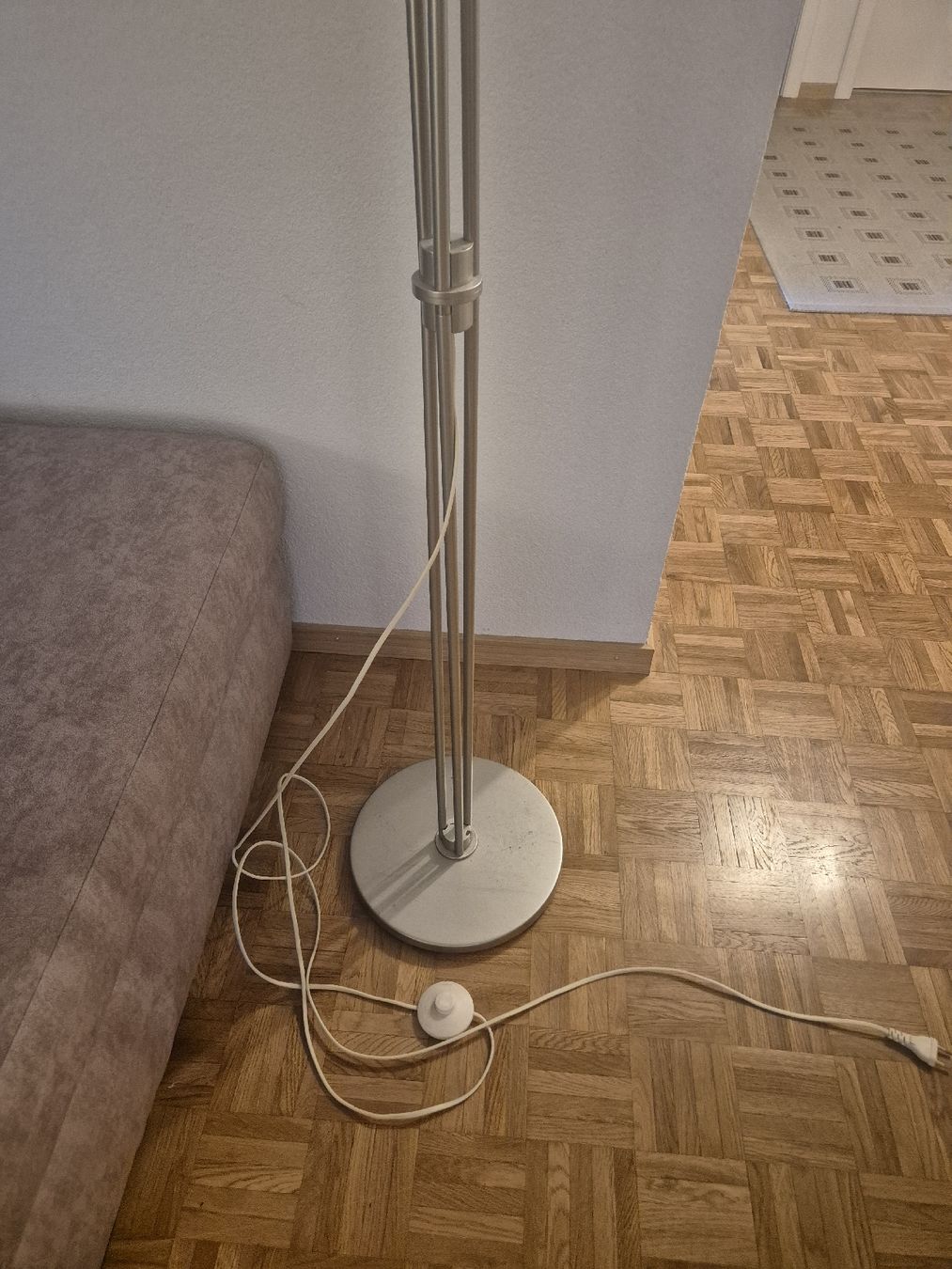 Lampade: Lampadaire design à 3 lumières – Usato da La Tour-de-Peilz venduto da Taliade 3