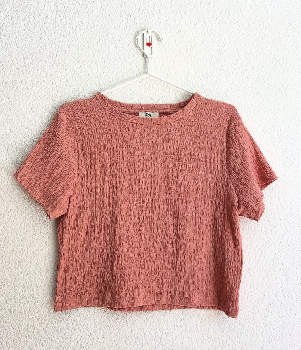 T-shirt: Shirt rosa  – Usato da Chur venduto da faja7000