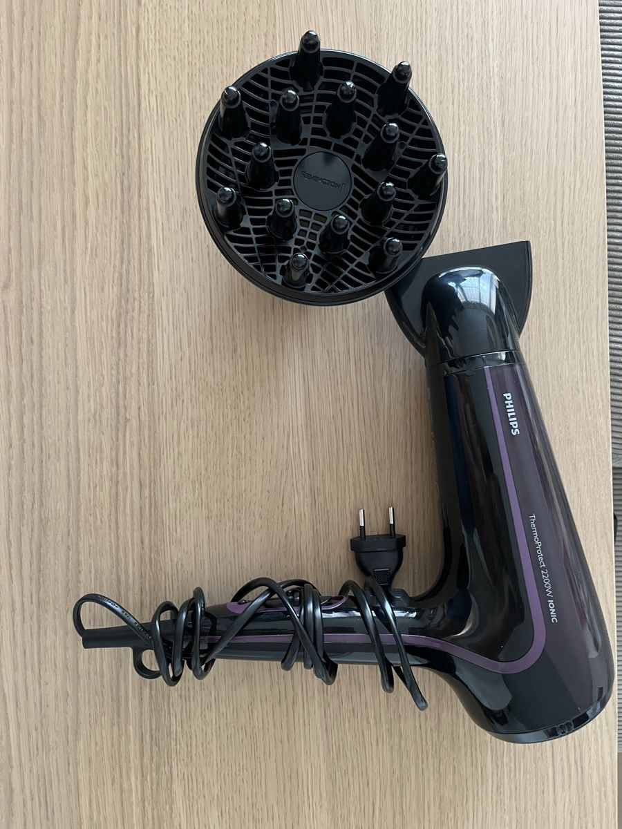 Philips Asciugacapelli: Philips ThermoProtect Ionic Hair Dryer 2200W - Black – Nuovo (secondo la descrizione) da Kloten venduto da Sz.Cz11 1