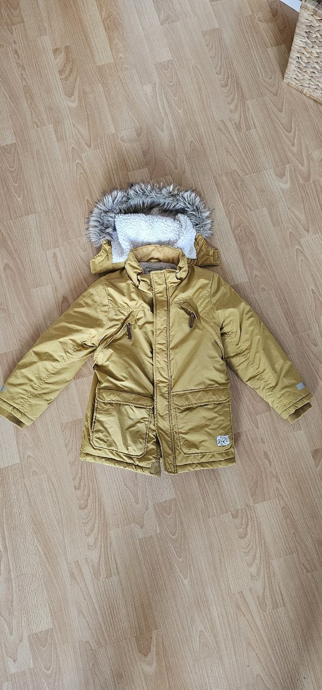 H&M Giacche & Cappotti: Dicker Winterparka Grösse 128 – Usato da Beckenried venduto da san_27bd