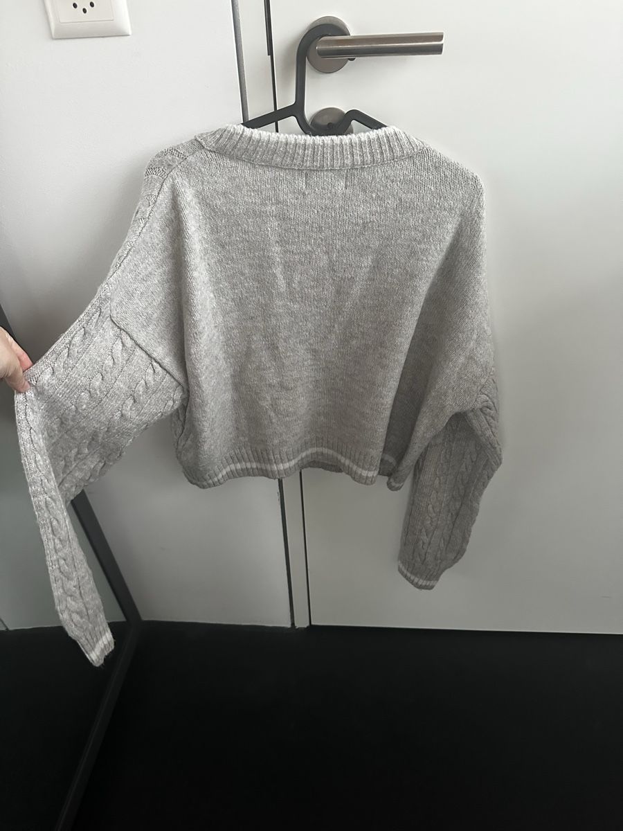 Pull&Bear Jacken: Strickjacke grau mit P-Applikation – Gebraucht aus Romanshorn von laa_279h 1