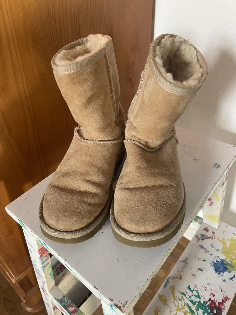 Ugg Scarpe per ragazze: UGG Stiefel gr. 36 – Usato da Bern venduto da Lili1007