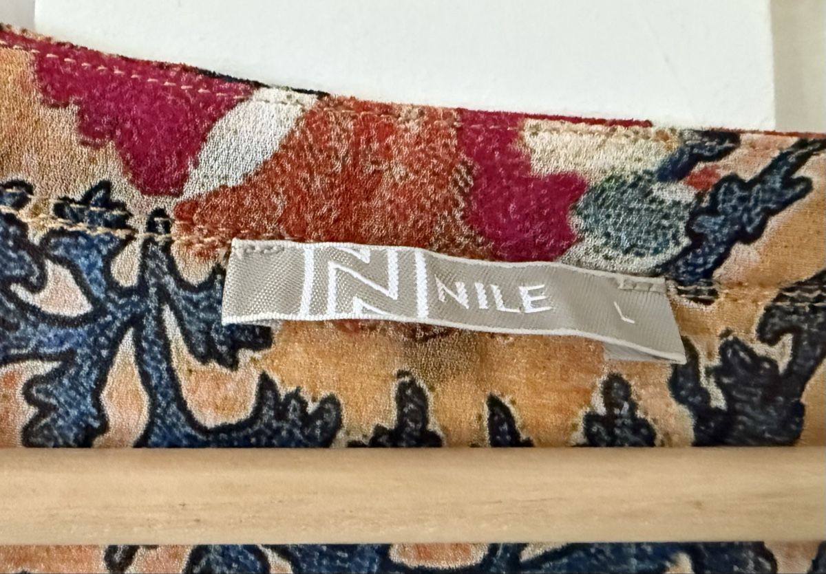 Nile Blusen: Nile Bluse L – Gebraucht aus Safenwil von Empez 3