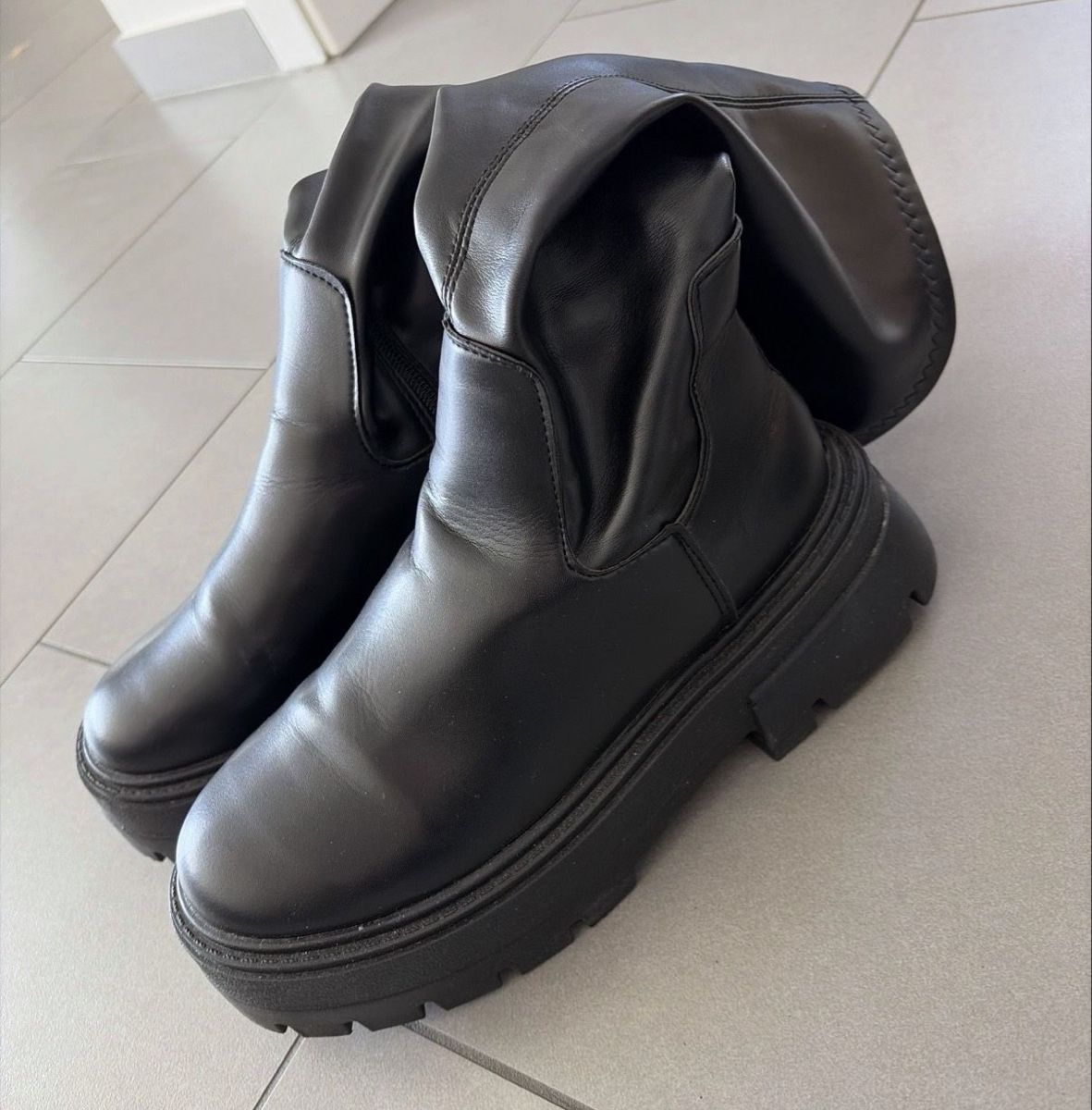 Scarpe da donna: Stiefel schwarz – Usato da Bauma venduto da athena00
