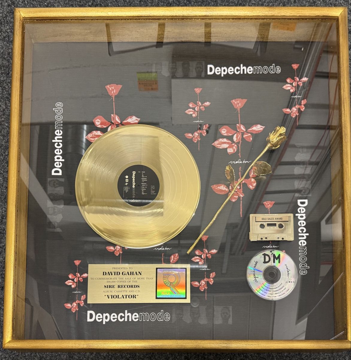 Carte collezionabili: RIAA Award Depeche Mode, David Gahan – Nuovo (secondo la descrizione) da Lausanne venduto da Awards