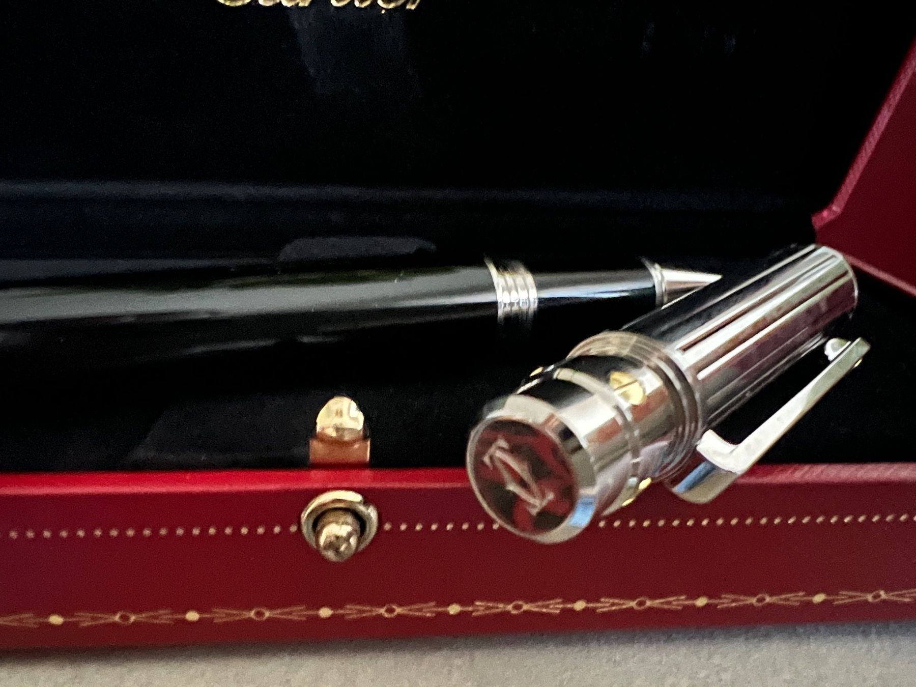 Cartier Stylos & Marker: STYLO ROLLER DE CARTIER (New) – Neuf (Voir description) à Neuchâtel par fla_5wfp 2
