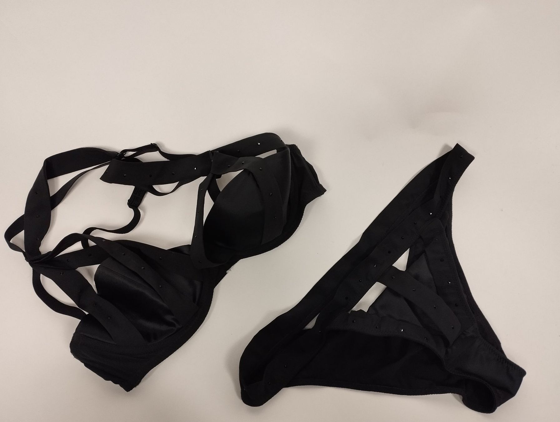 Altra biancheria intima: Chantal Thomas BH und String Set - Gr- S – Usato da Hombrechtikon venduto da BAZ-Vintage