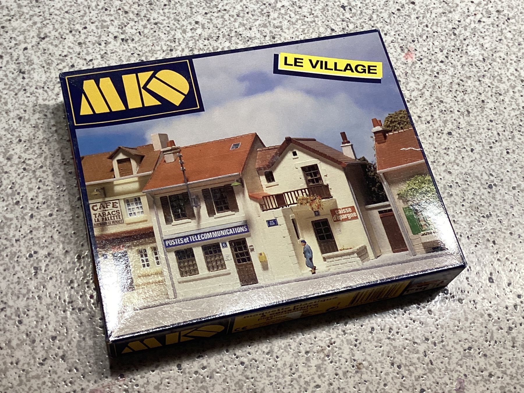 Kit di modellismo & Modellini statici: MKD Le Village 620 H0 – Usato da Bülach venduto da BTDB