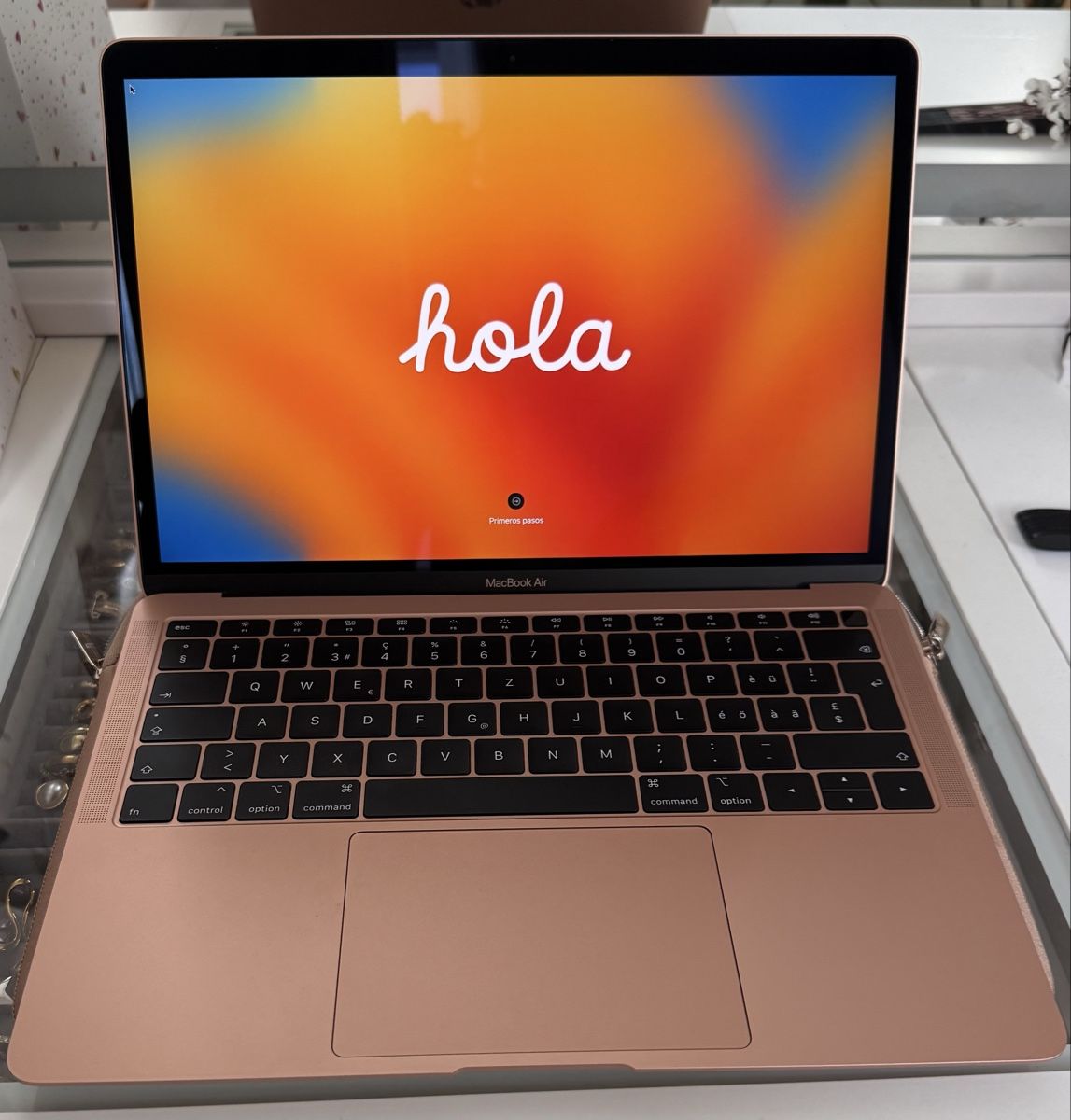 Apple Notebooks: Mac Book Air 2020 128 GB 13‘‘ – Gebraucht aus Sissach von jameliagr