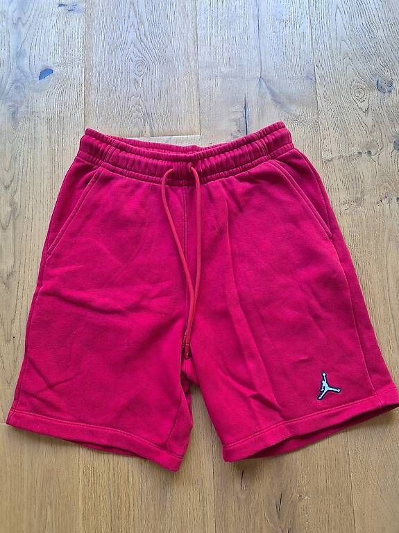 Pantaloni: Shorts rot Jordan Gr.XS – Usato da Nidau venduto da Jil12