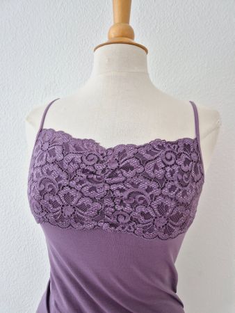 HEMD TOP PYJAMA SOAKED IN LUXURY GR M VIOLETT MIT SPITZE