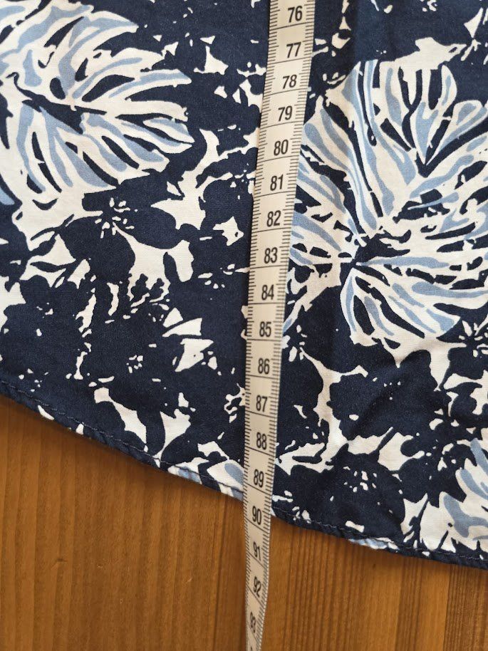 Kleider: Damen Kleid VAN LAACK -  Grösse 34 – Gebraucht aus Meggen von Scollection 1