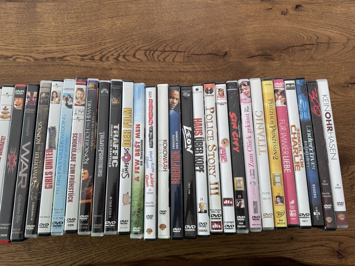 Tutti i DVDs: DVD Sammlung - Über 50 Stück (300, Titanic, Transformers,…) – Usato da Mettmenstetten venduto da RLR2905 4