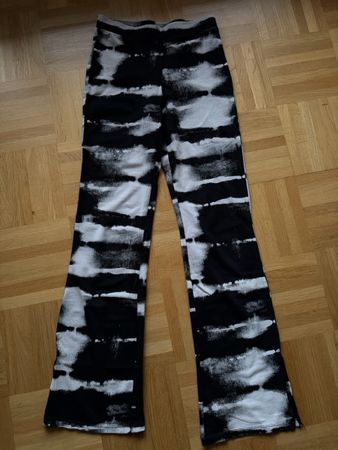 Trendige Hose mit speziellem Muster, Gr. M - neuwertig!