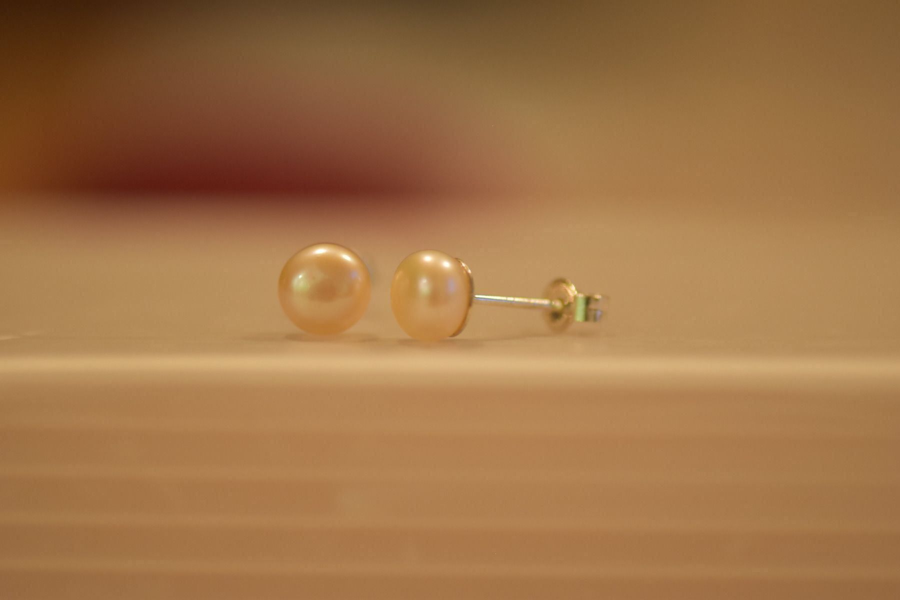 Ohrringe & -stecker: Natural Orange Perlen Silver Ohrring – Neu und originalverpackt aus Bévilard von Yougems