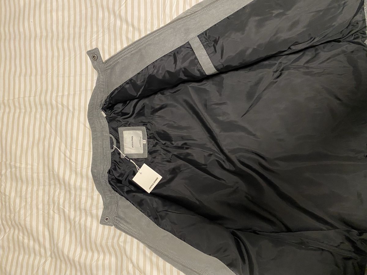 Jack & Jones Giacche: Veste Jack&Jones grise, taille S – Nuovo (secondo la descrizione) da Neuchâtel venduto da Fare007 2