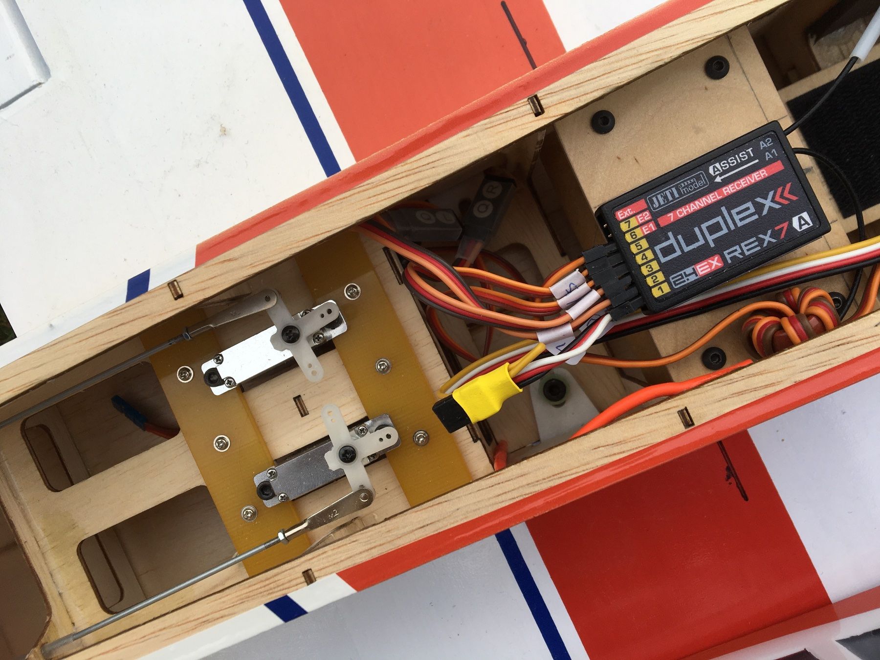 Modellismo RC: Charly von WIK - flugfertig - NEU – Nuovo (secondo la descrizione) da Uster venduto da Sysreview 4