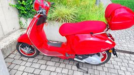 Vespa primavera edizione limitata Red
