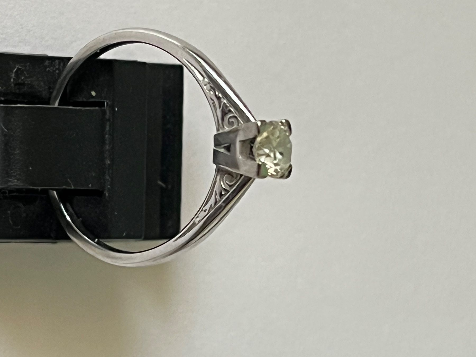 Ringe: Ring Weissgold / Diamant 18 Karat – Gebraucht aus Langnau am Albis von flusspflege 1