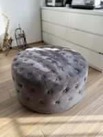 Eleganter Samt-Pouf / Hocker - Grau, Top Zustand!