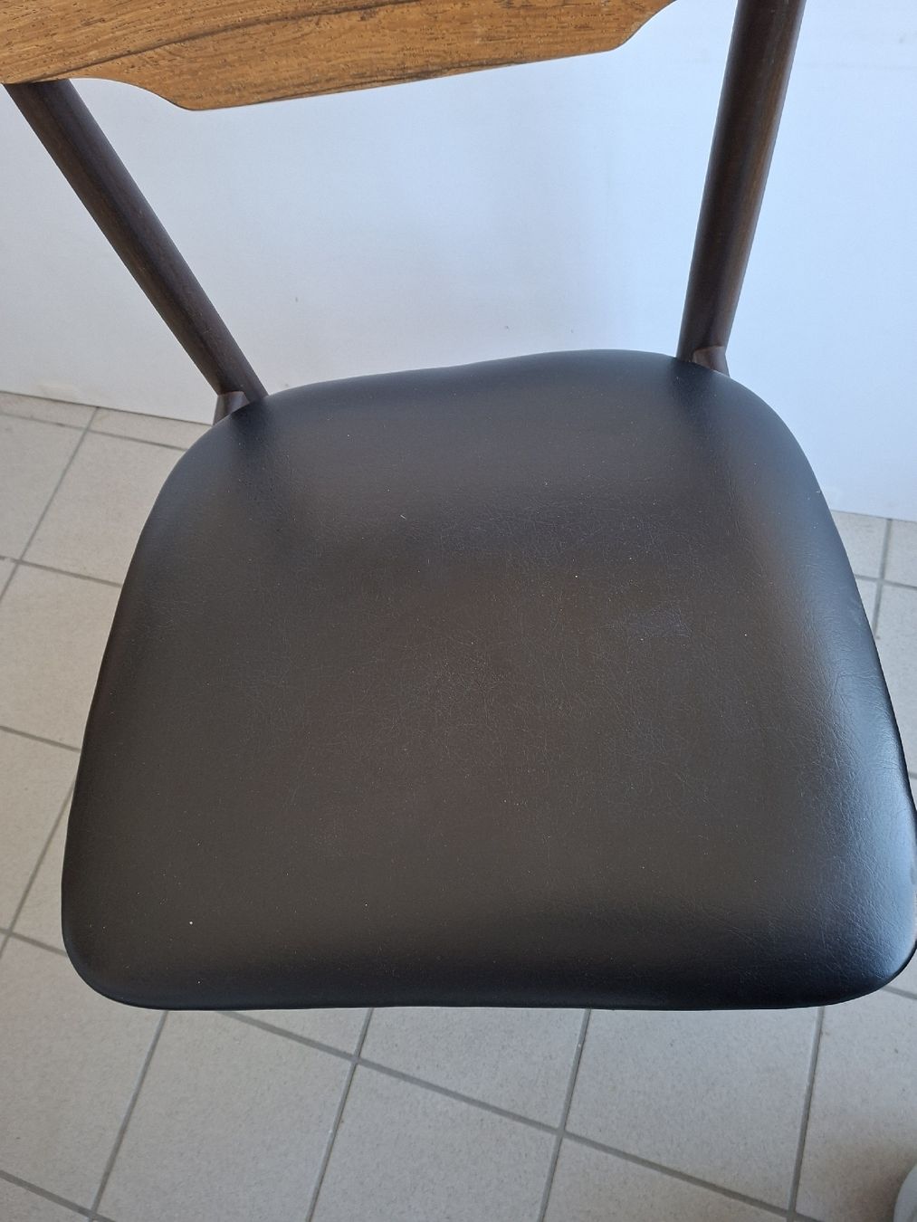 Sedie: Stuhl Dyrk Lund Denmark Holz mit Kunstleder  – Usato da Erlach venduto da silvia3235 6