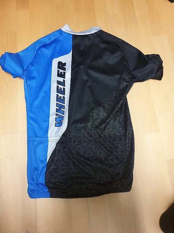Canottiere & Pantaloni: Velo Trikot Wheeler – Usato da Hinwil venduto da Sinclar1 1