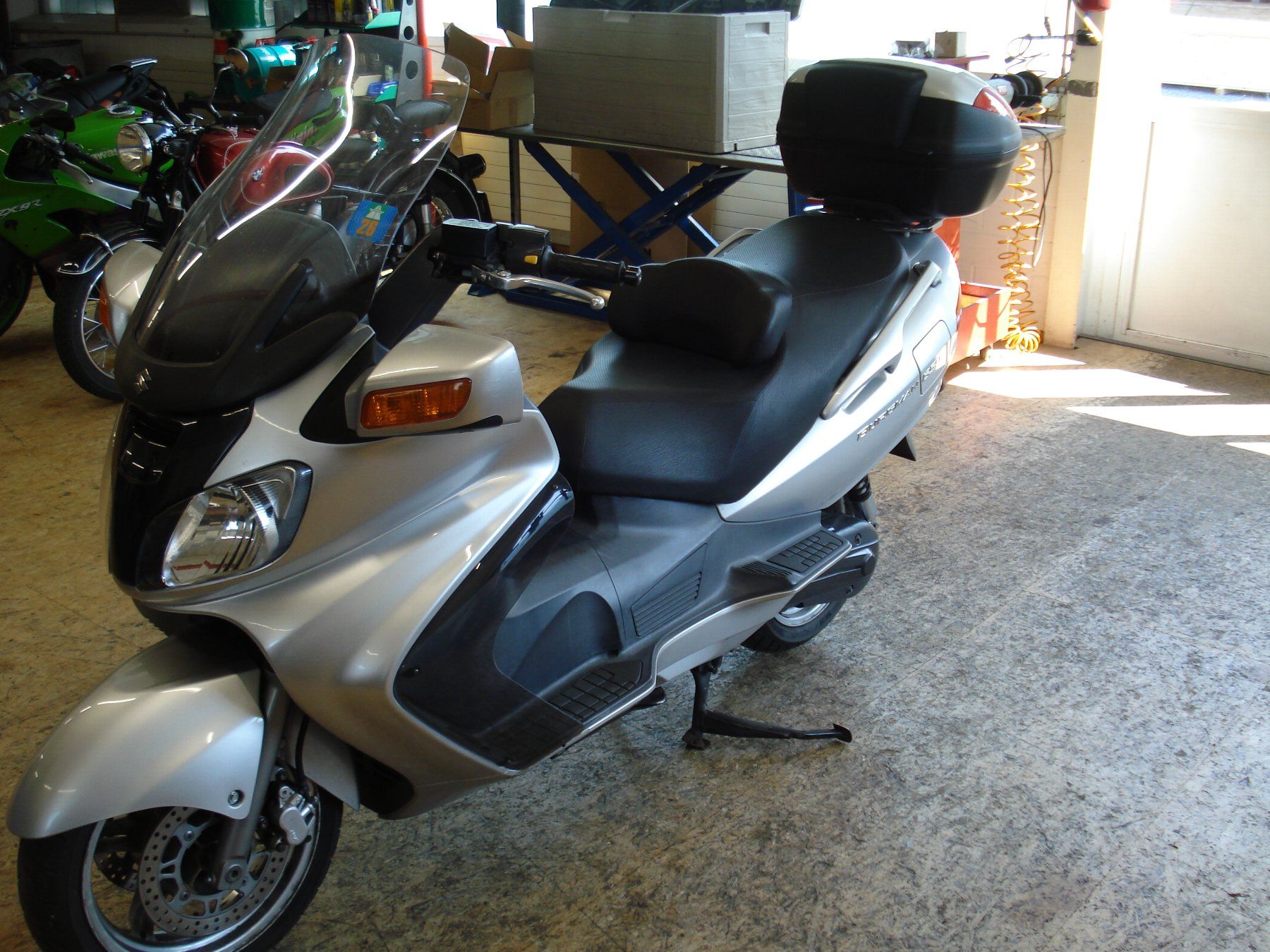 Suzuki Scooter: Suzuki AN 650 – Difettoso da Maienfeld venduto da Wyborowa 4