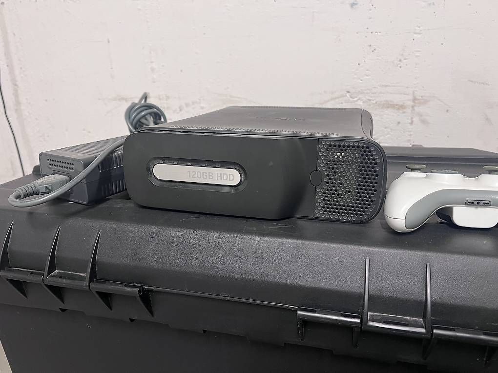 Consoles: Xbox 360 Console – D'occasion à Spreitenbach par env_tk78 1