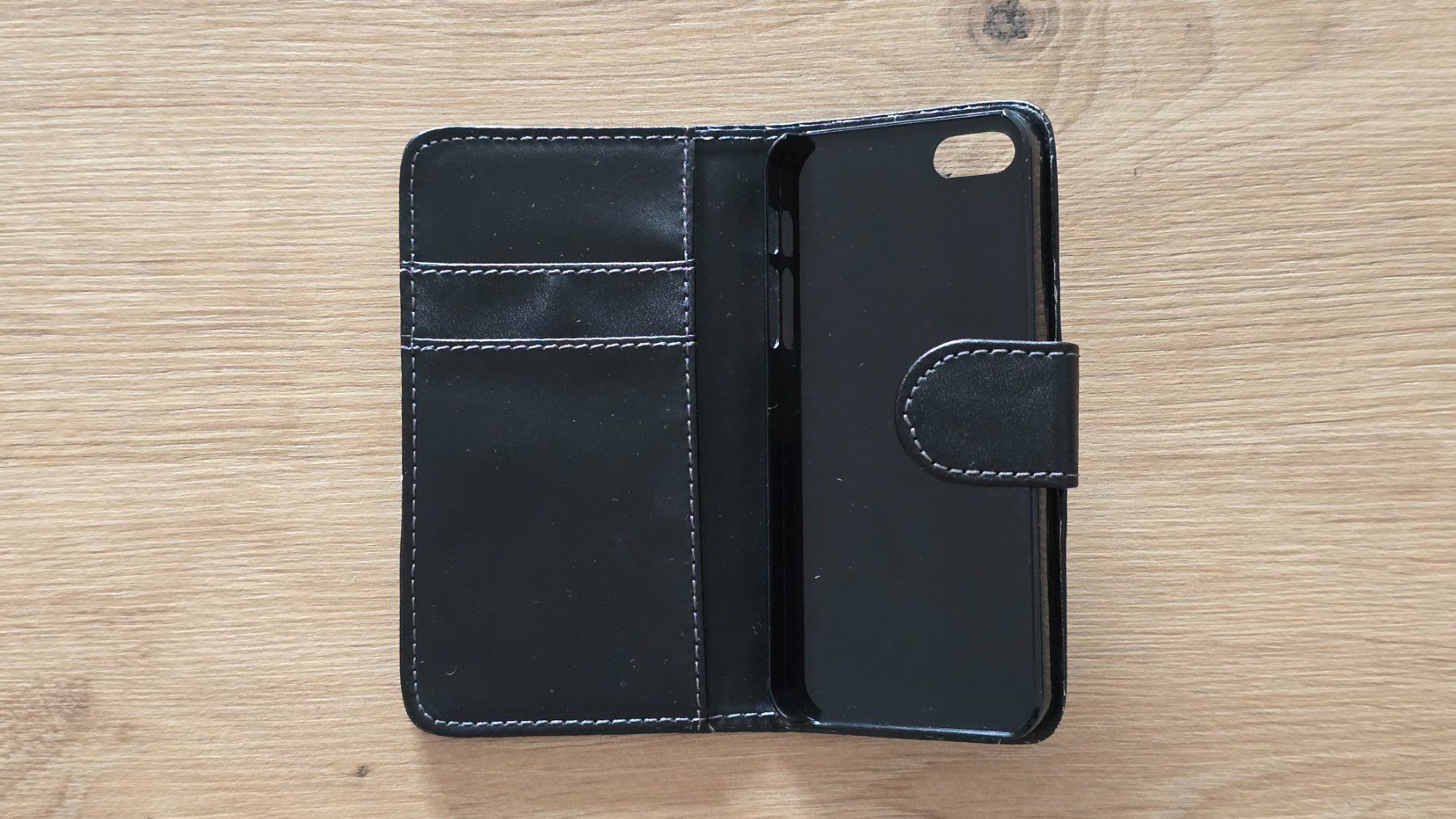 Cover & Protezioni schermo: Wallet Case mit Kartenfächer - iPhone 5 / 5s / SE 2016 – Usato da Thalwil venduto da VitaMini 3