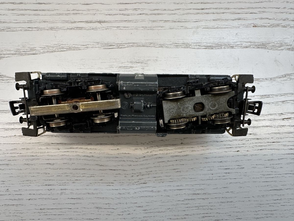 Märklin Modellini di ferrovie: Märklin 3147 DB BR 212 – Usato da Lupsingen venduto da New-Haven 5